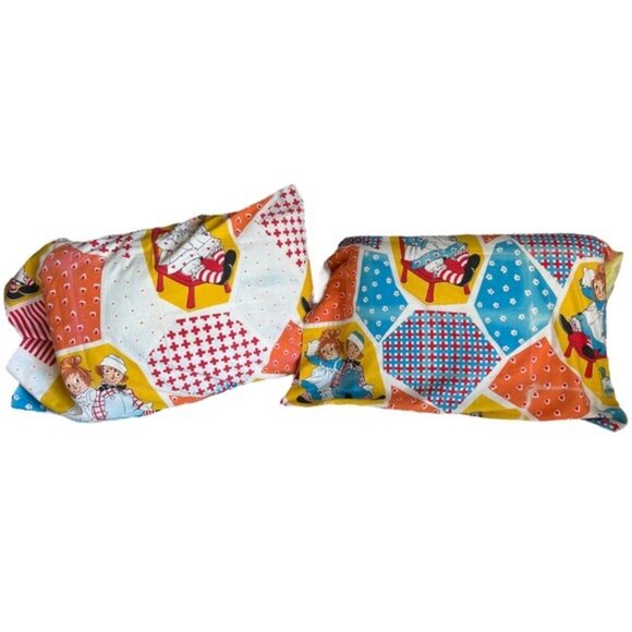 Vintage Raggedy Ann & Andy Standard Size Pillowcases - Picture 2 of 10